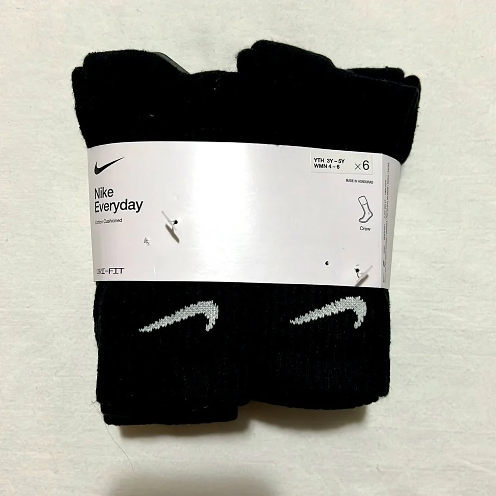 Nike Everyday Cotton Cushioned Crew Cut Black Socks Pack of 6 pairs